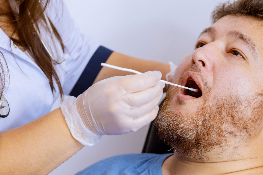 Test salivaire comment y échapper ?